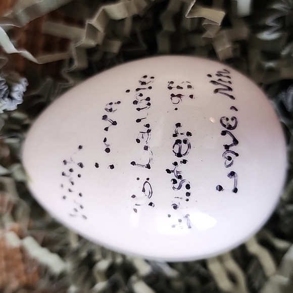 Wicker Basket with Easter Eggs - Picture 4 of 5